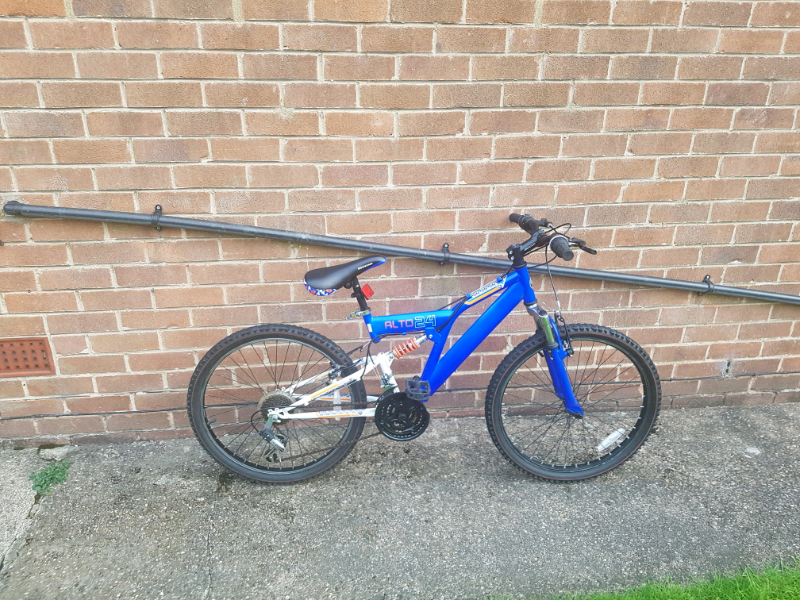 schwinn alto 24